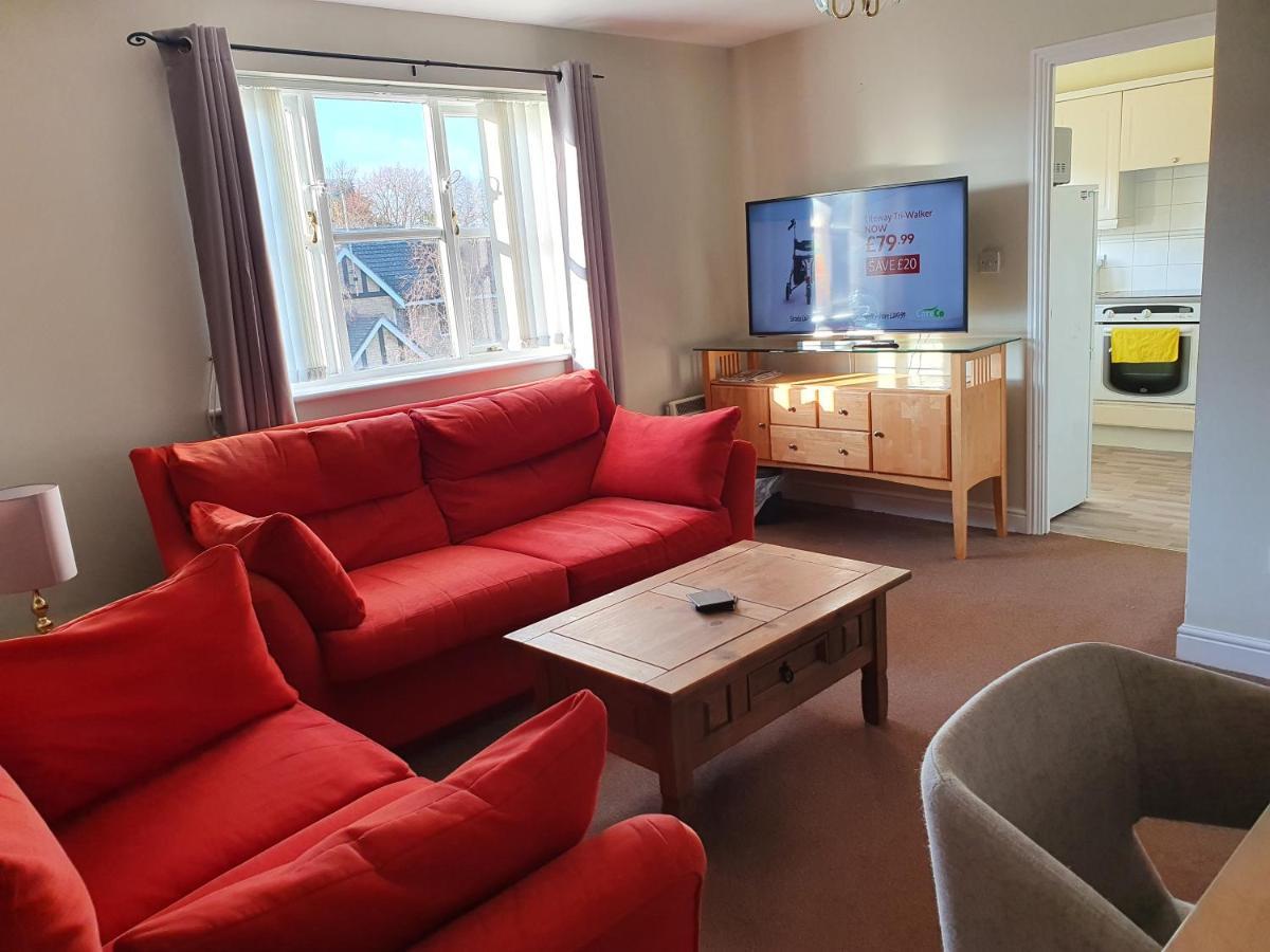 Entire 2 Bedroom Apartment Free Parking Saffron Walden Eksteriør billede